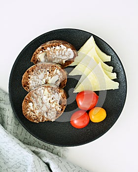 Cheese and rye bread snack