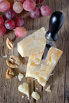 Cheese, walnut, and grapes