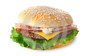 Cheeseburger (isolated)