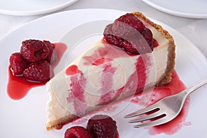 Cheesecake with rapsberries img