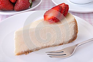 Cheesecake with strawberries img