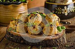 Cheesy bites with blue cheese and pepper