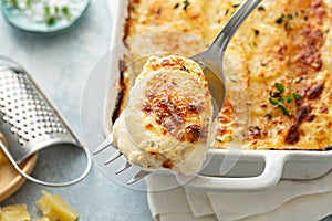 Cheesy scalloped potatoes