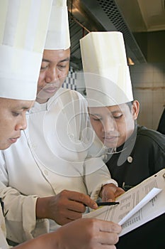 Chef discuss photo