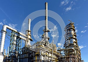 Chemical industry - refinery building for the production of fuels