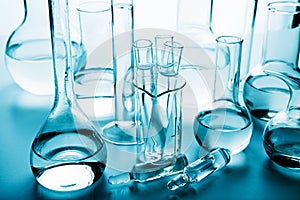 Chemical laboratory glassware