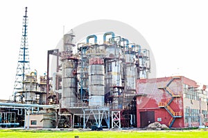 Chemical plant for the processing of petroleum products with rectification columns, reactors, heat exchangers, pipes
