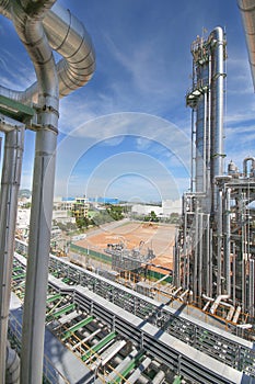 Chemical refinery tower