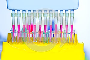 Chemical scientific laboratory multi channel pipette