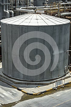 Chemical storage tanks that are hot in the factory