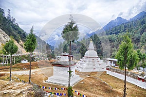 Chendebji chorten  large white monument