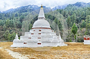 Chendebji chorten  large white monument