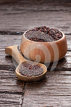 Chenopodium quinoa â€“ Black brown quinoa seeds