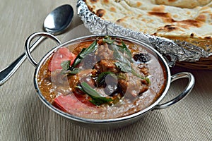 Chettinad chicken curry with Naan