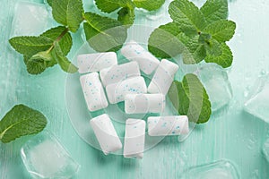 Chewing gum with mint and ice