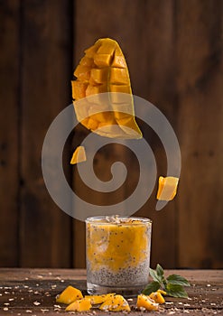 Chia pudding with mango