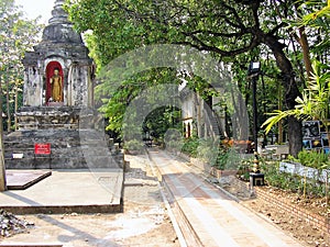 Chiang Mai - ThaÃÂ¯lande - Temple ancien dans la ville photo