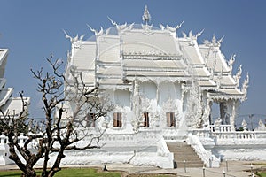 Chiang Rai white temple photo