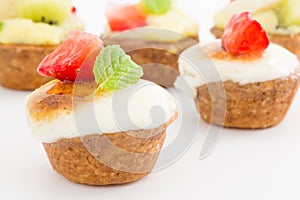 Chibouste tart with vanilla and fruit