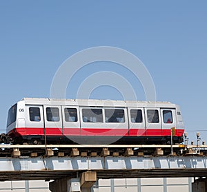 Chicago Airport Shuttle on Tracks