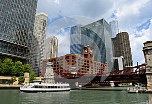 Chicago cityscape with Chicago River