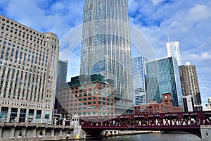 Chicago Merchandise Mart and city buildings