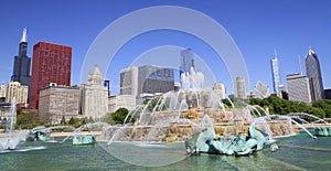 Chicago skyline and Buckingham Fountain