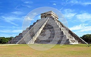 Chichen-itza photo