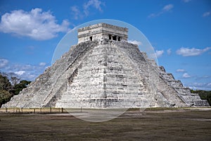 Mayan pyramid at Chichen Itza, YucatÃÂ¡n State, Mexico photo