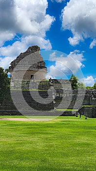 Chichén Itzá Marvel: Temple of Kukulcán in Yucatan Splendor