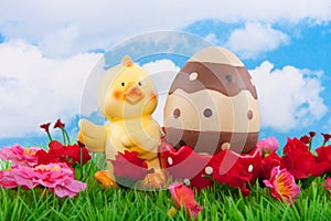 A chick egg shell with an easter egg