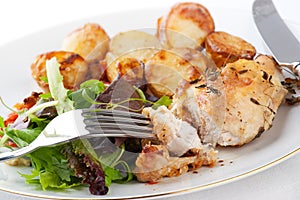 Chicken cooked with rosemary ans vegetables