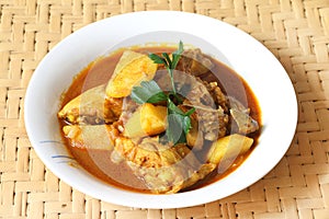 Chicken curry with potato