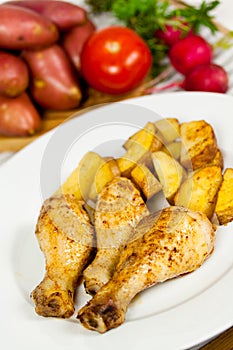 Chicken with Deep fried potatoes