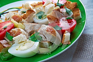 Chicken ensalada cezar photo