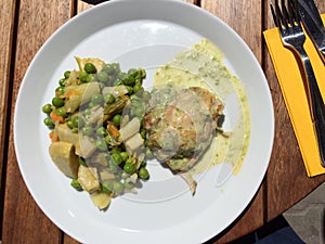 Chicken meal with artichoke and