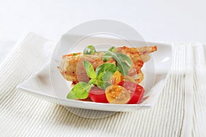 Chicken meat and crispy bread