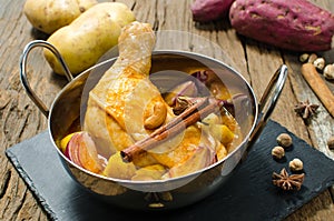 Chicken mussaman curry,