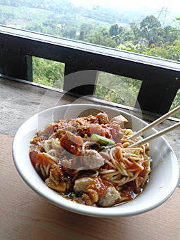 Chicken noodles, a food that is very popular with Indonesians