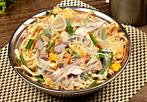 Chicken noodles chicken with vegetable