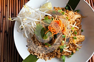 Chicken Pad Thai Top Down