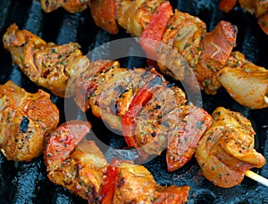 Chicken and pepper kebabs