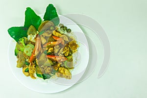 Chicken Stir-Fried with Green Curry on rice