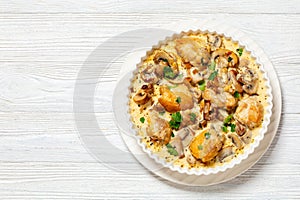 chicken thighs in a creamy mushroom garlic sauce