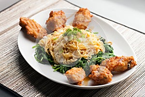 Chicken Wings with Noodles and Spinach