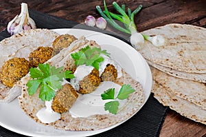 Chickpea falafel with lebanese bread