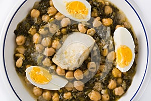 Chickpea stew with spinach and cod or potaje de vigilia