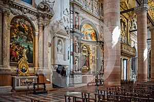 Chiesa di Sant`Anastasia the interior