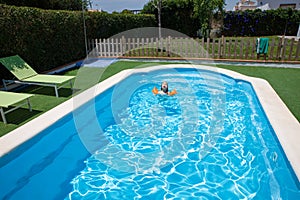 Mangas en piscina expresión 