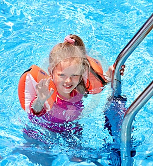 Mangas en nadar piscina 